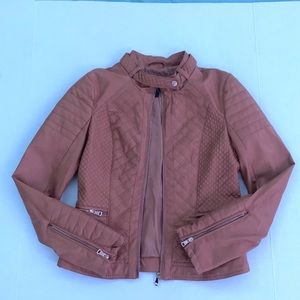 Stylish brown leather jacket in great condition!
